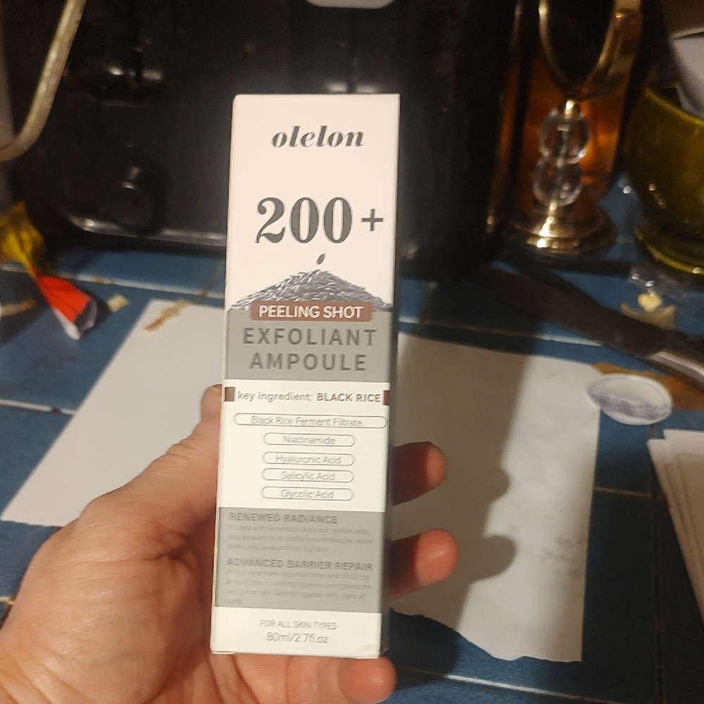 200+ Peeling Shot Exfoliant Ampoule - White